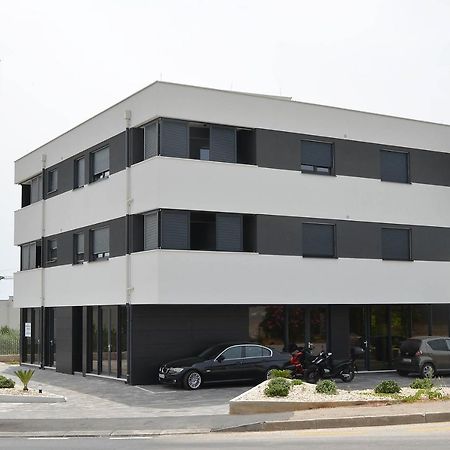 Apartment Laura ซาดาร์ ภายนอก รูปภาพ