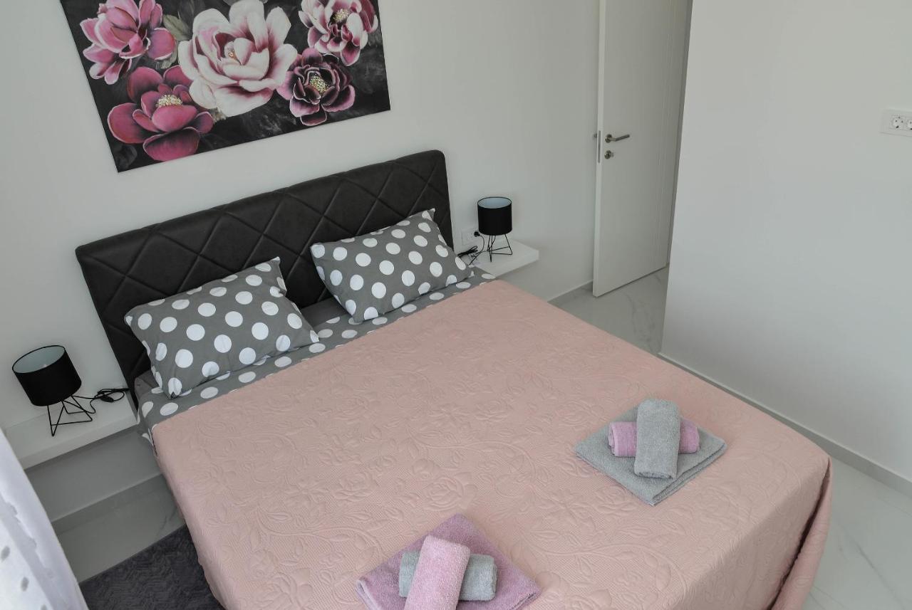 Apartment Laura ซาดาร์ ภายนอก รูปภาพ