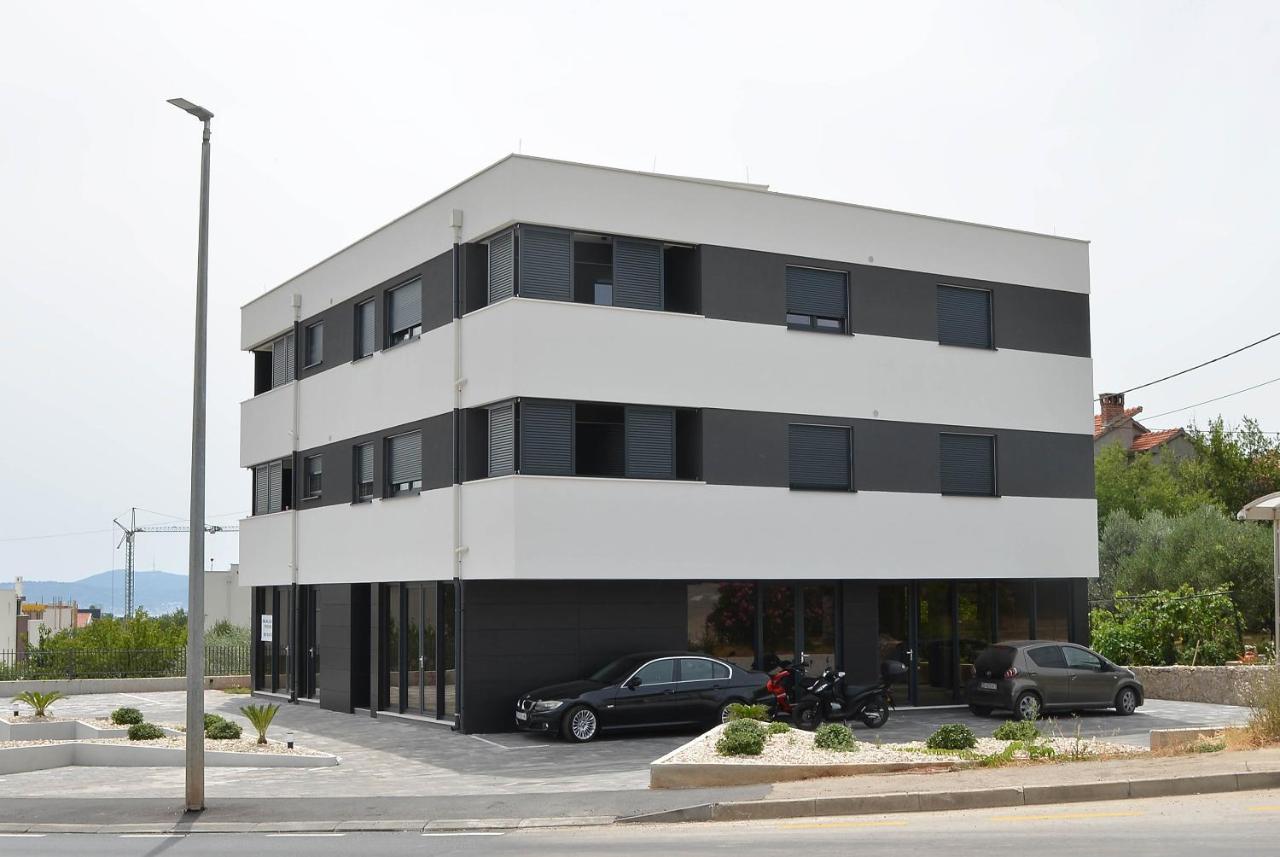 Apartment Laura ซาดาร์ ภายนอก รูปภาพ